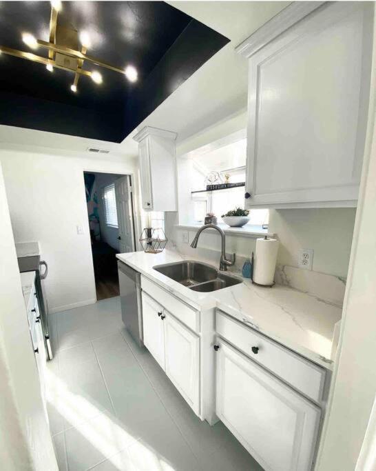 Crown Point Home W/ Cowboy Pool 2 Blocks To Bay سان دييغو المظهر الخارجي الصورة